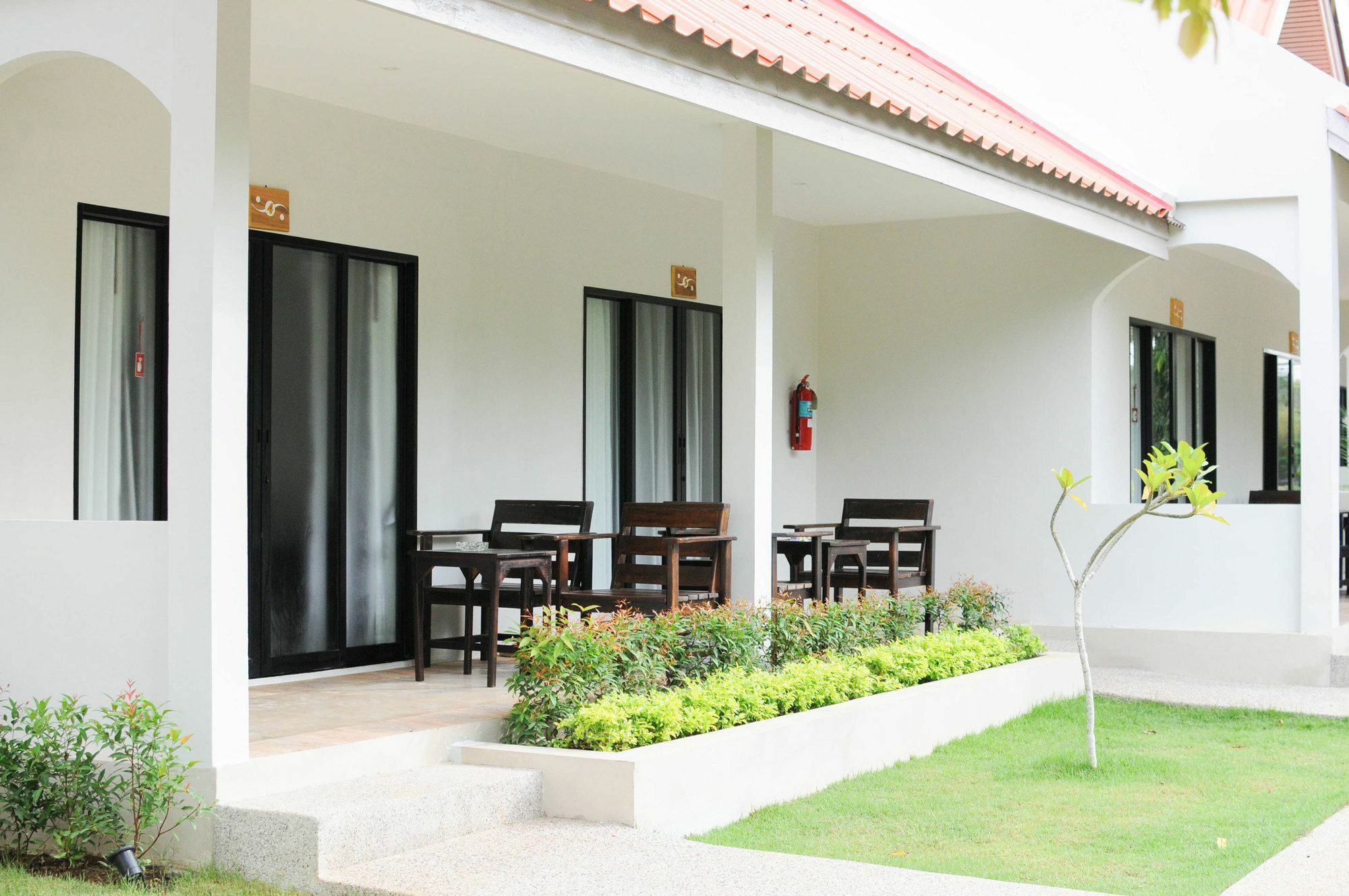 Naiharn Beach Resort - Sha Plus Extra Nai Harn Exterior photo